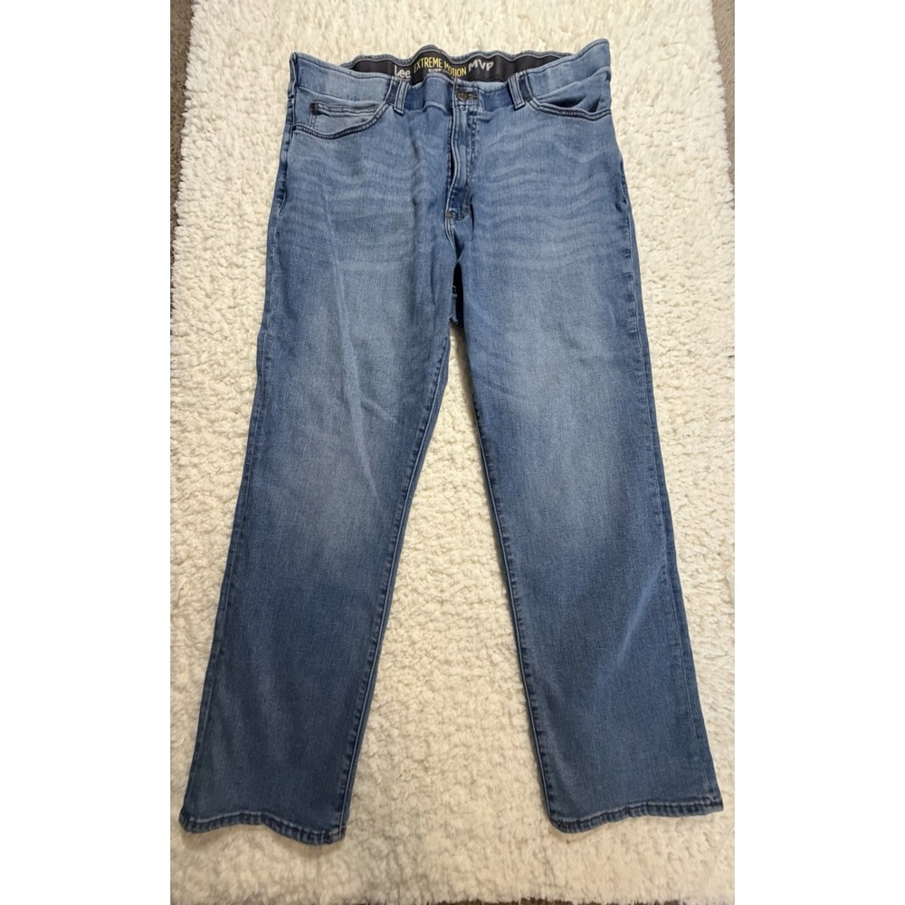 Lee Extreme Motion MVP Mens Relaxed Straight Jeans 44x34Blue Denim